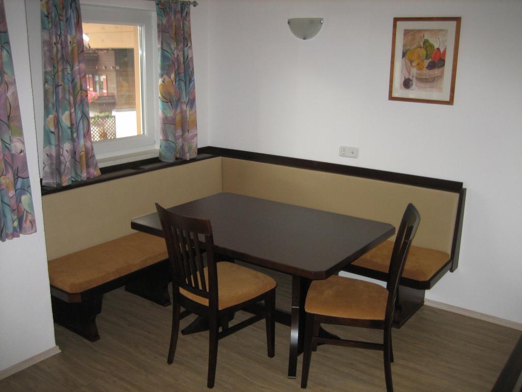 Haus Barbara Breuer Apartamento Neukirchen am Großvenediger Quarto foto