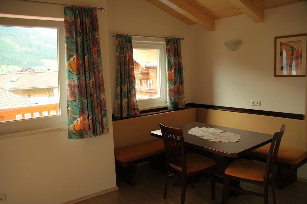 Haus Barbara Breuer Apartamento Neukirchen am Großvenediger Quarto foto